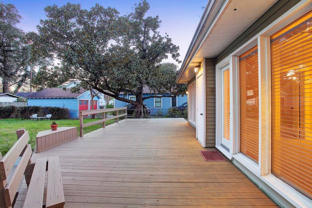 830 Key Street, Houston, TX 77009 Restored Wooded Deck & Sitting Area Ideal For Relaxing or Entertaining