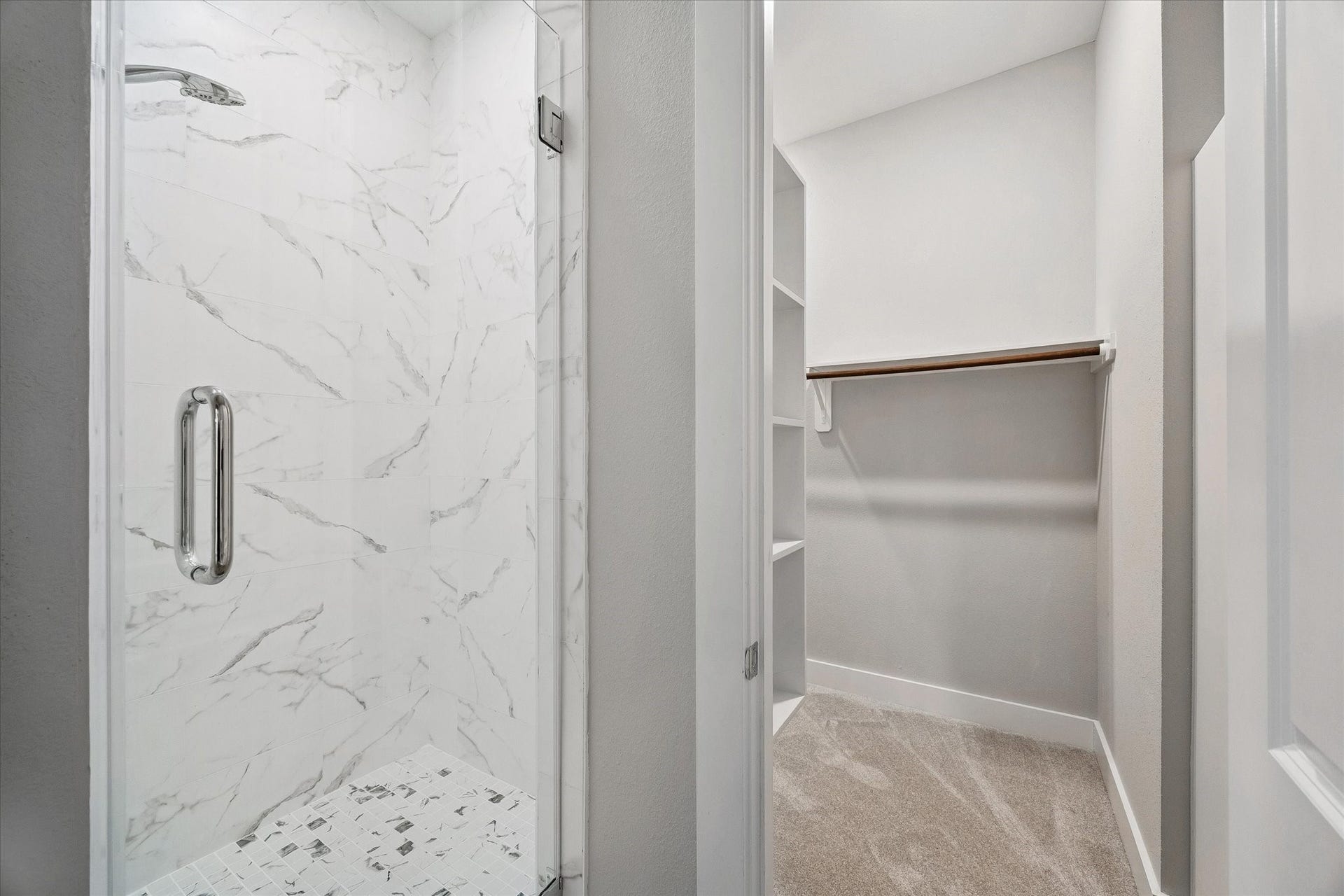 5743 Kiam Street, #F, Houston, TX 77007 Primary bathroom and a view of the oversized closet.