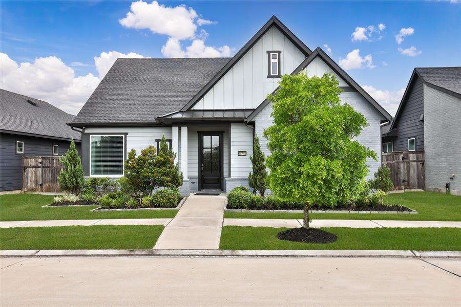 Property photo for 28738 Shoalhaven Court, Fulshear, TX