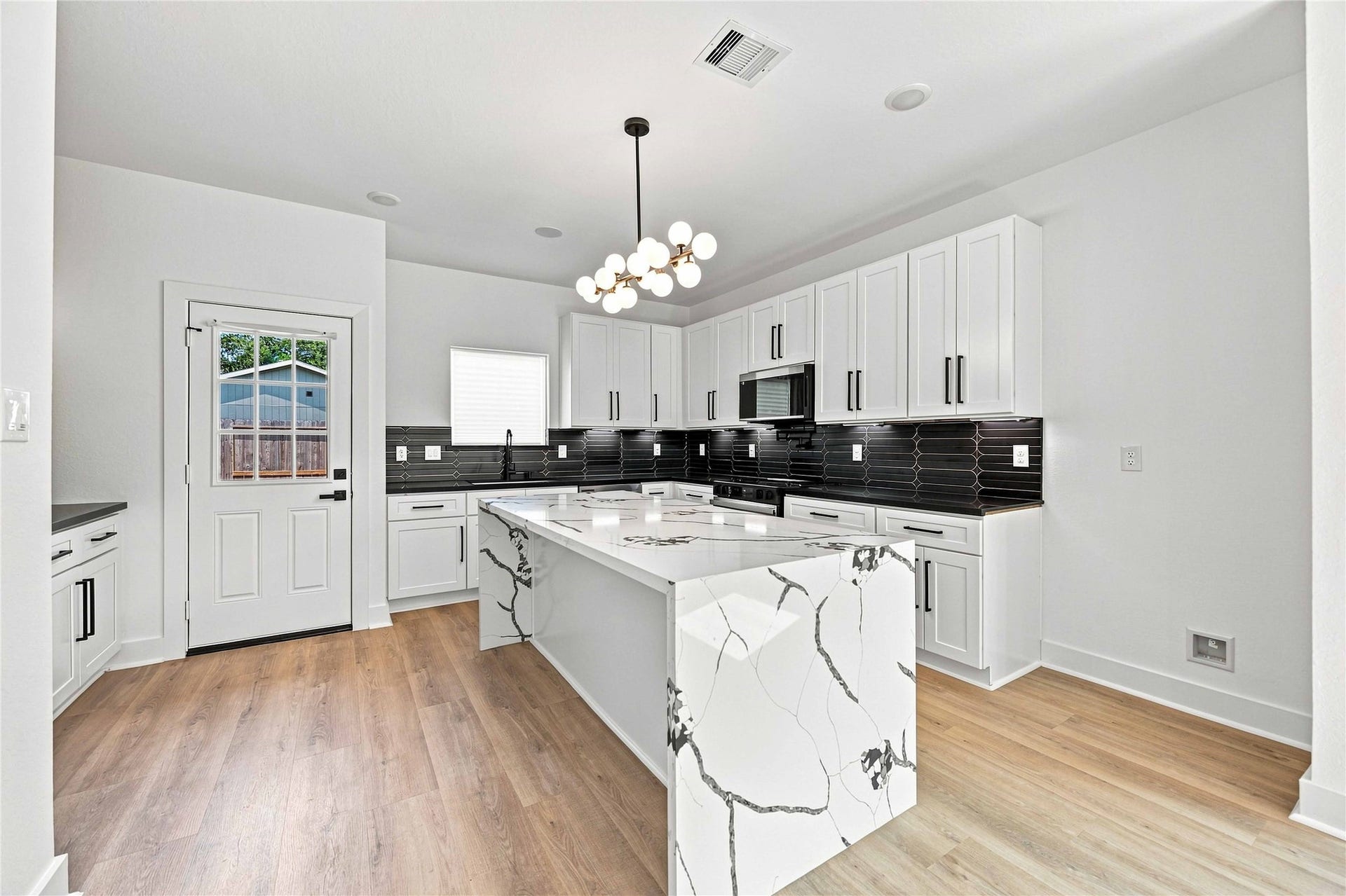 7969 Ritz Street, Houston, TX 77028 7969 Ritz Street, Houston, TX 77028