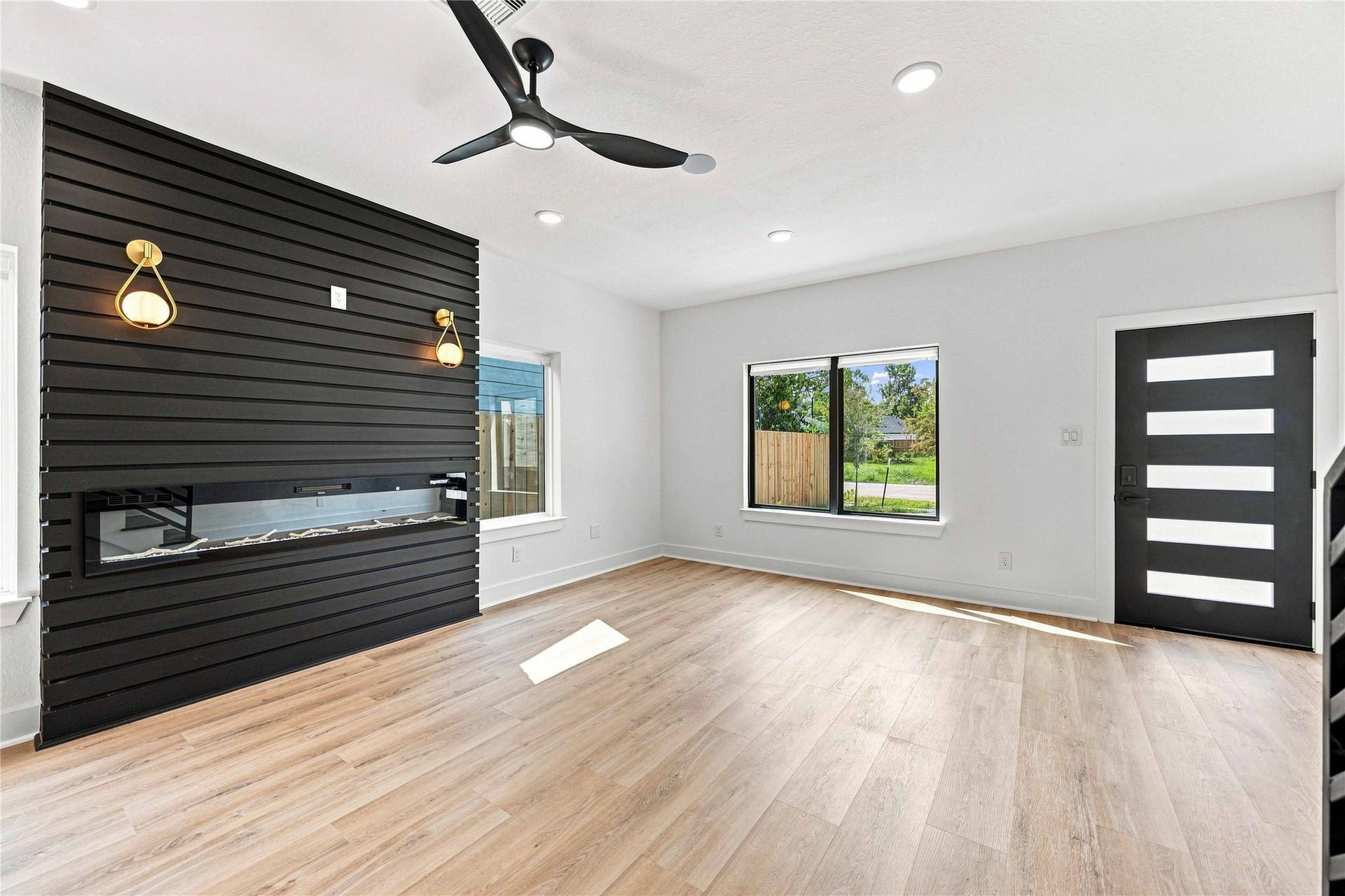 7969 Ritz Street, Houston, TX 77028 7969 Ritz Street, Houston, TX 77028