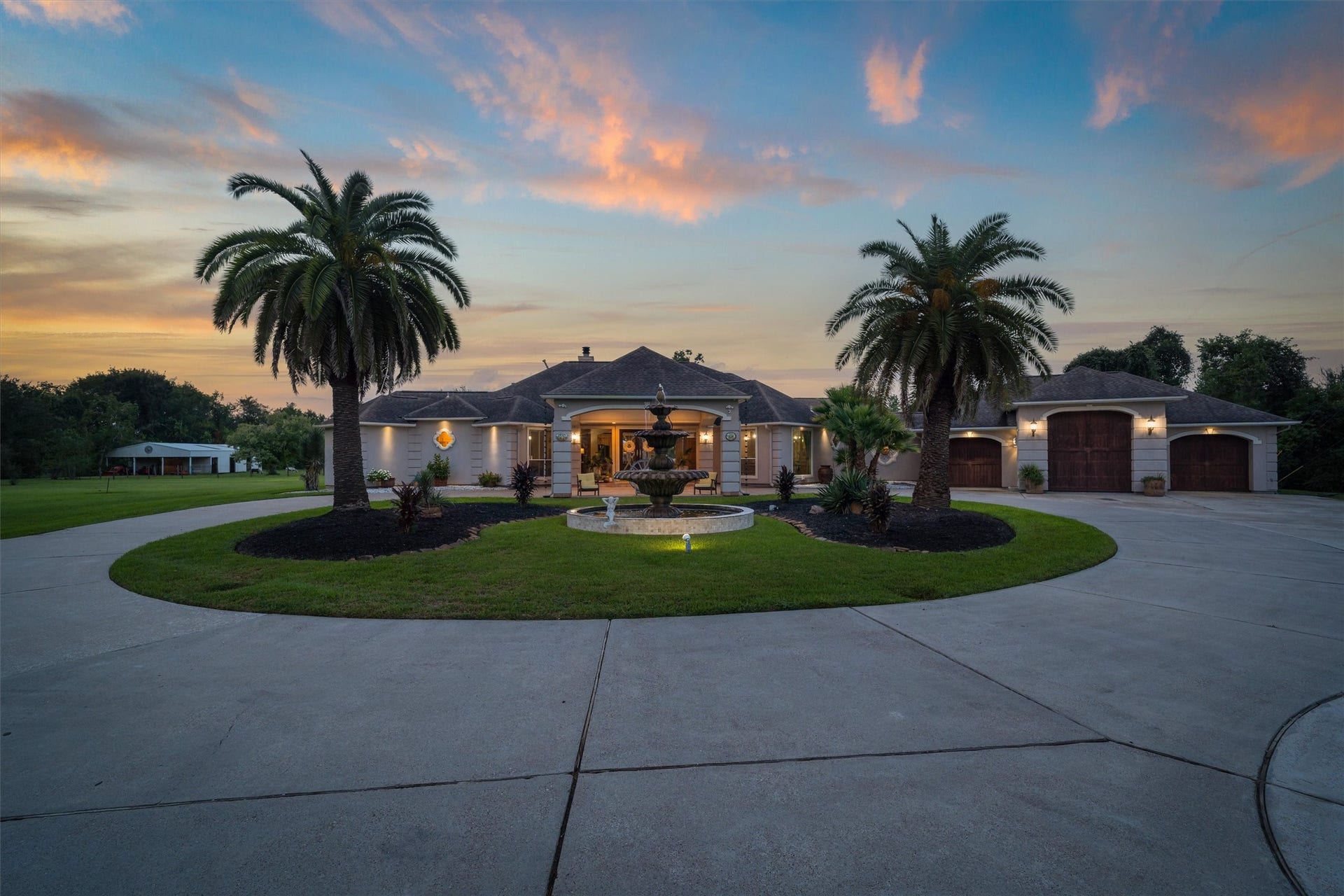 2150 Hewitt Street, League City, TX 77573 2150 Hewitt Street in the heart of League City, Texas!