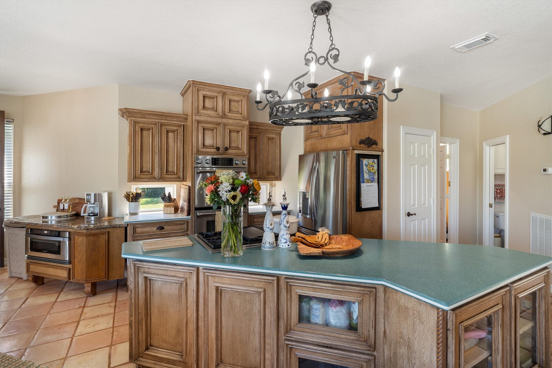 2150 Hewitt Street, League City, TX 77573 Gourmet kitchen!