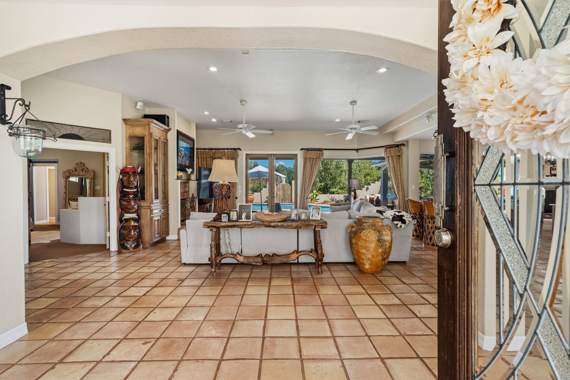 2150 Hewitt Street, League City, TX 77573 Grand archway immediately upon entry