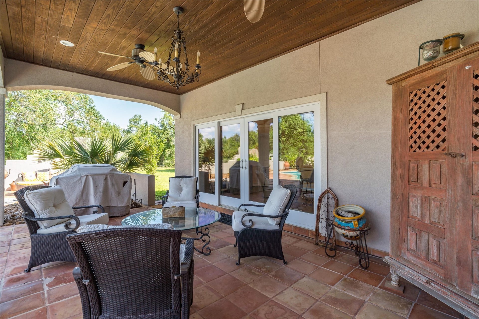 2150 Hewitt Street, League City, TX 77573 Covered back patio- shade to beat the Texas heat!