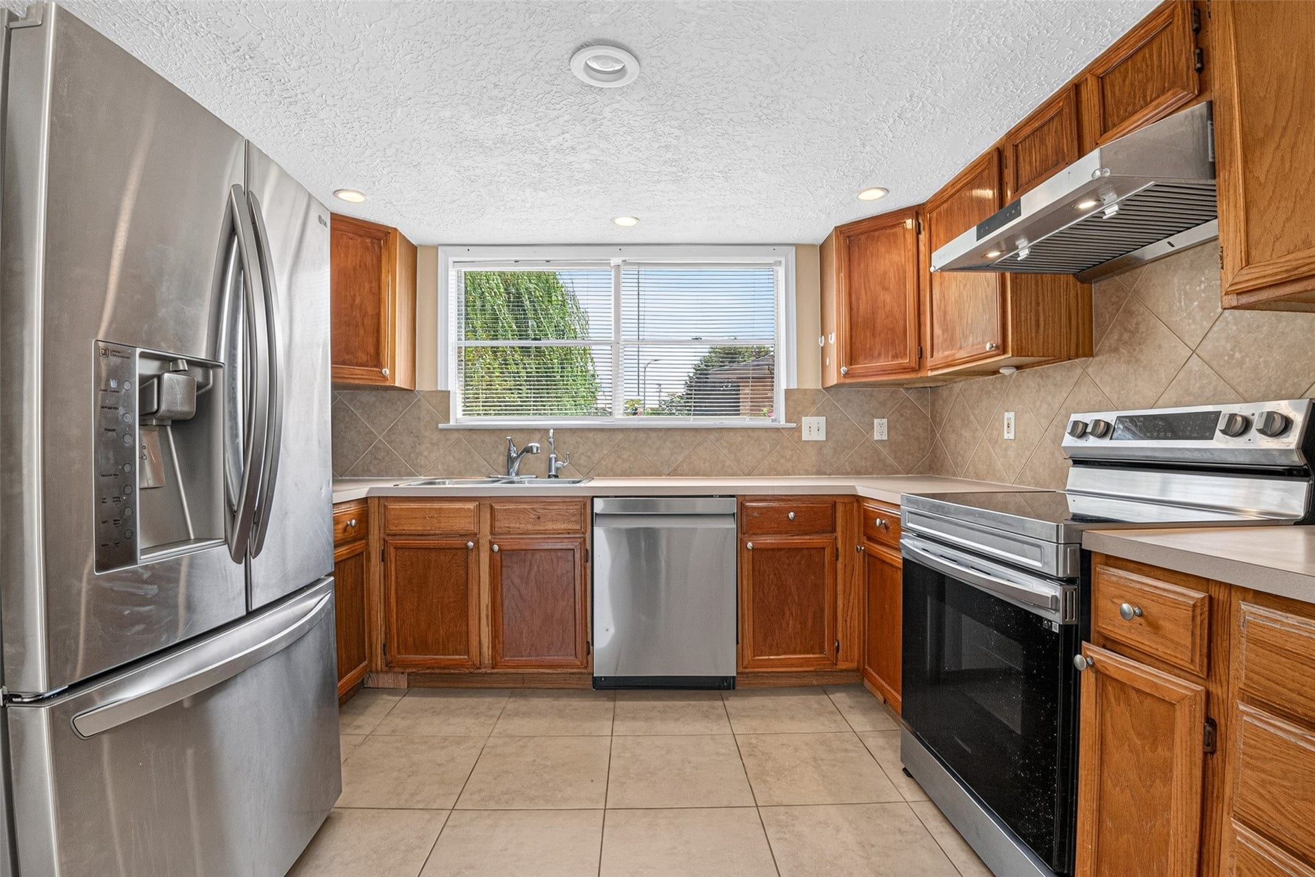 10518 Quail Ridge Lane, Sugar Land, TX 77498 10518 Quail Ridge Lane, Sugar Land, TX 77498
