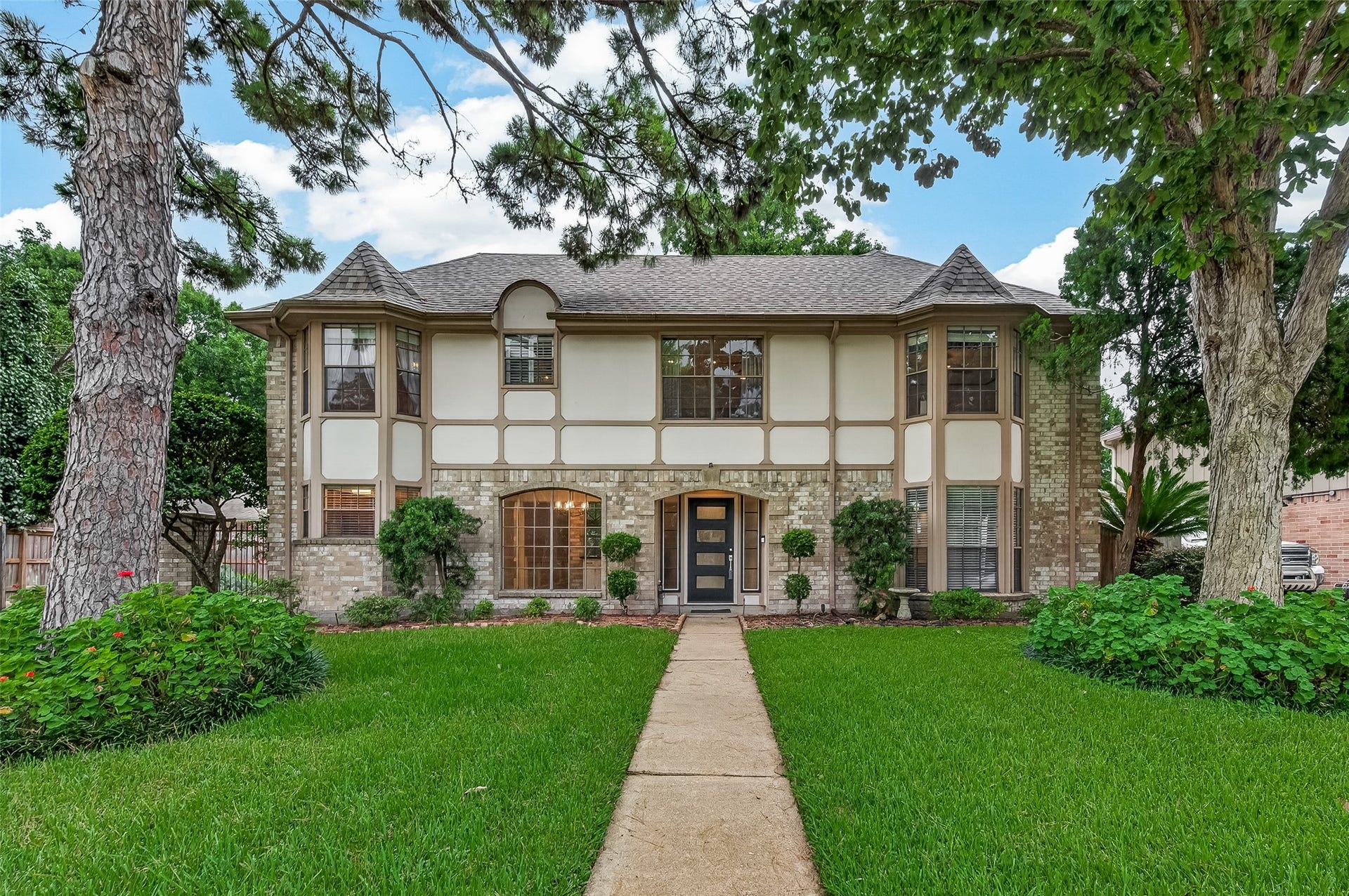 16405 Smith Street, Jersey Village, TX 77040 We hope you've enjoyed touring 16405 Smith St. The photos tell part of the storybut nothing compares to experiencing the home's spacious layout, flexible living areas, and beautiful backyard in person. Don't miss the opportunity to tour this exceptional Jersey Village home. We'd love to welcome you through the front door!