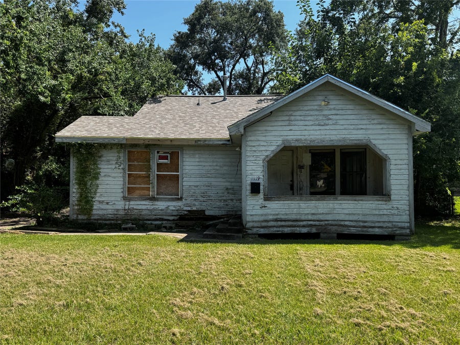 Property photo for 1119 15th Avenue N, Texas City, TX