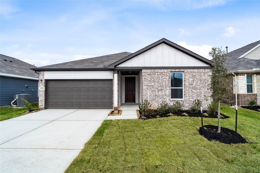 Property photo for 18218 Spruce Cottage Drive, Tomball, TX