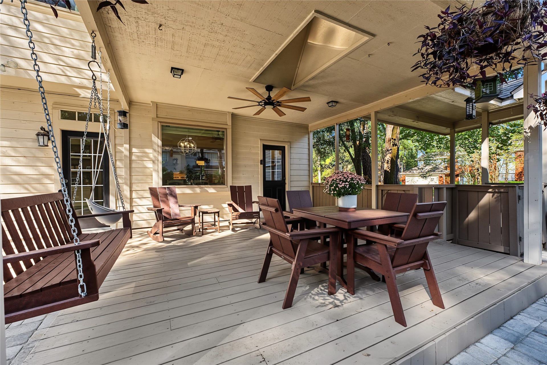 5 Otter Pond Place, The Woodlands, TX 77381 Can you picture yourself on relaxing on this porch swing?
