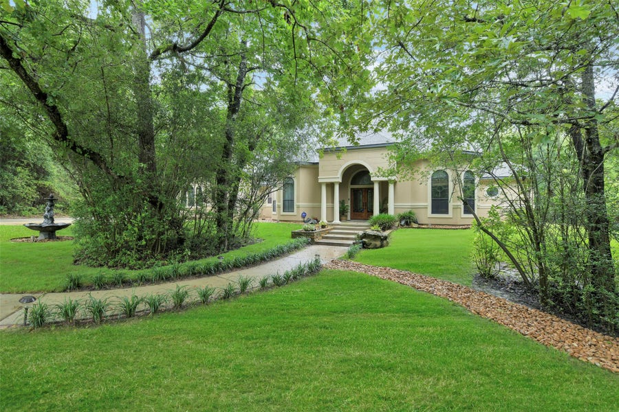 Property photo for 26150 Crown Ranch Boulevard, Montgomery, TX