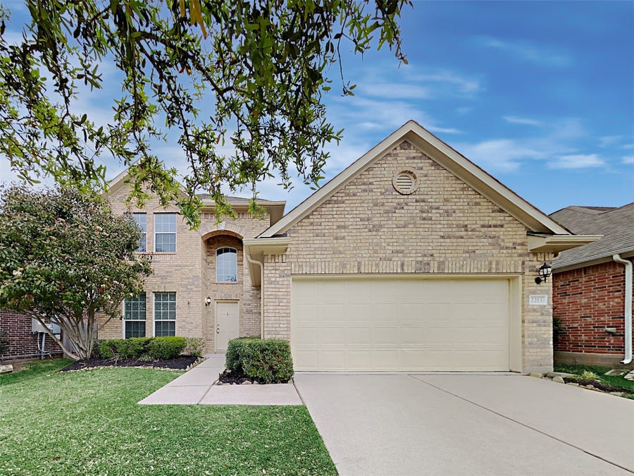 Property photo for 2213 Oak Circle Drive N, Conroe, TX