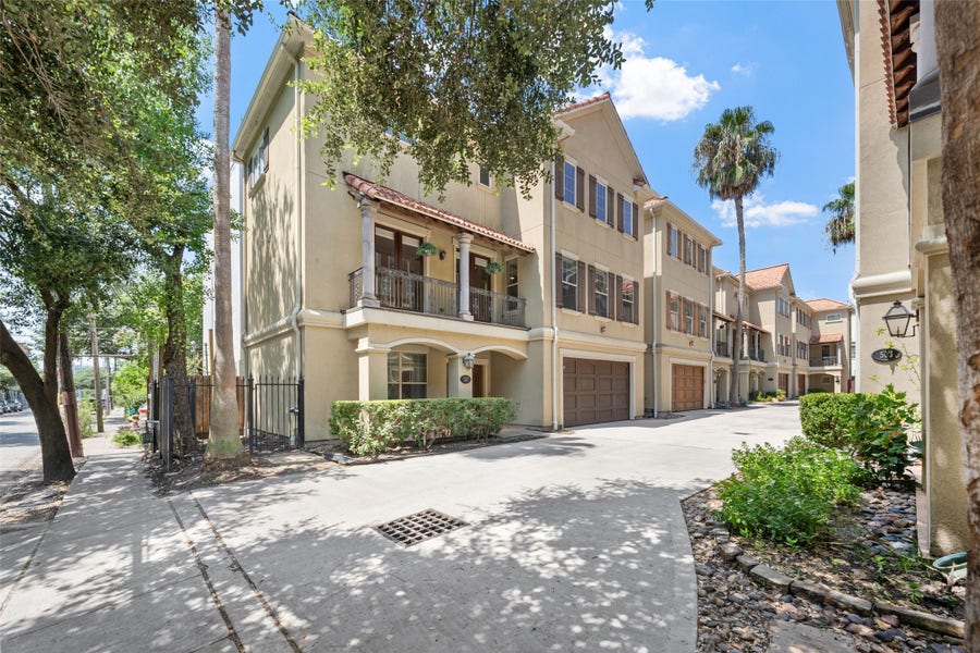 Property photo for 427 Jackson Hill Street, Houston, TX
