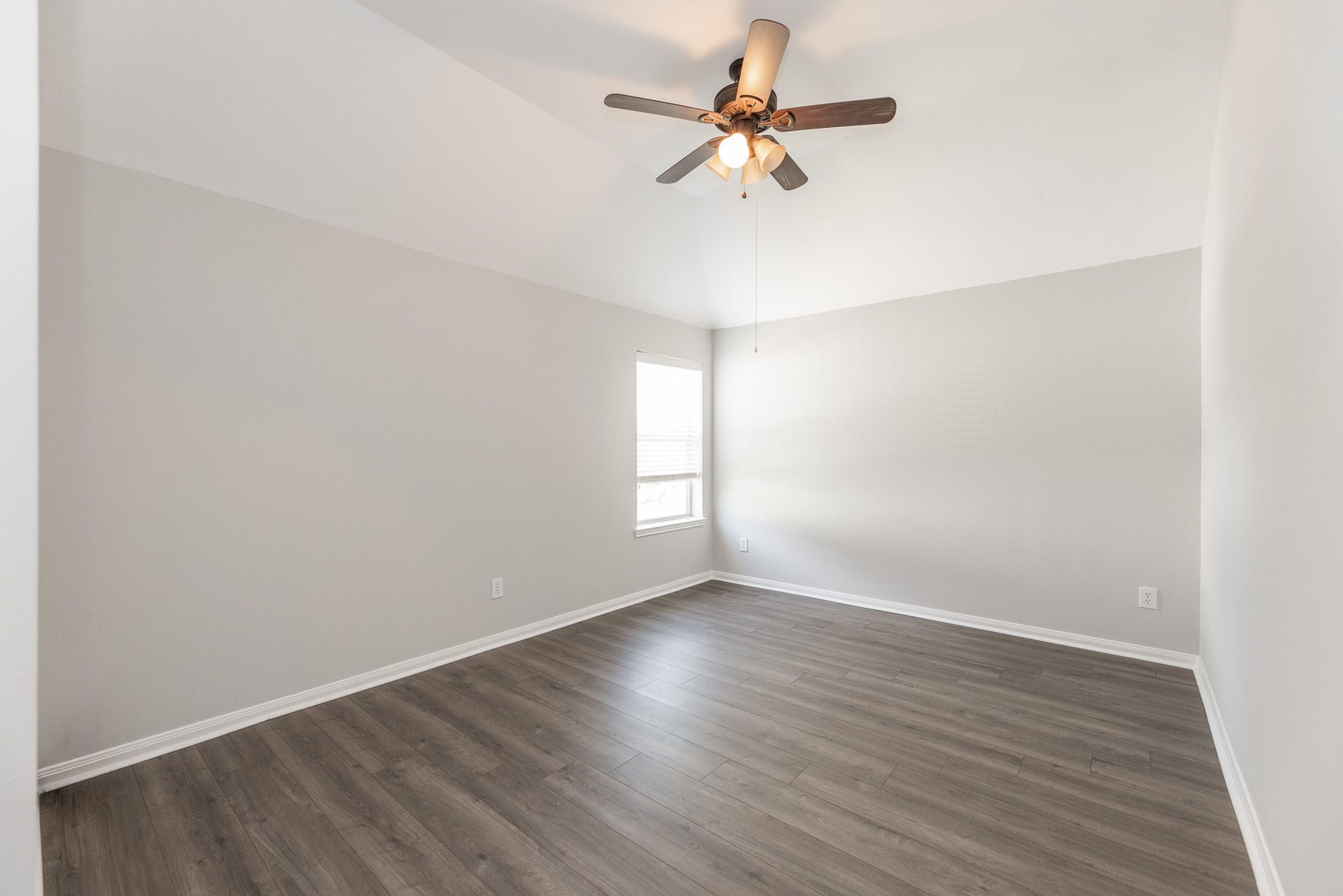 3002 Vincent Crossing Drive, Spring, TX 77386