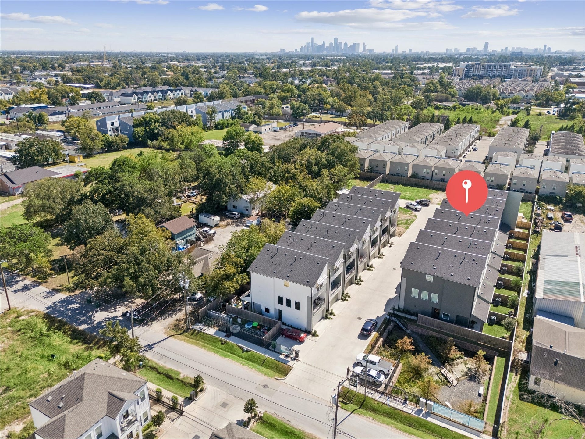 4711 Moving Meadows, Houston, TX 77018 4711 Moving Meadows, Houston, TX 77018