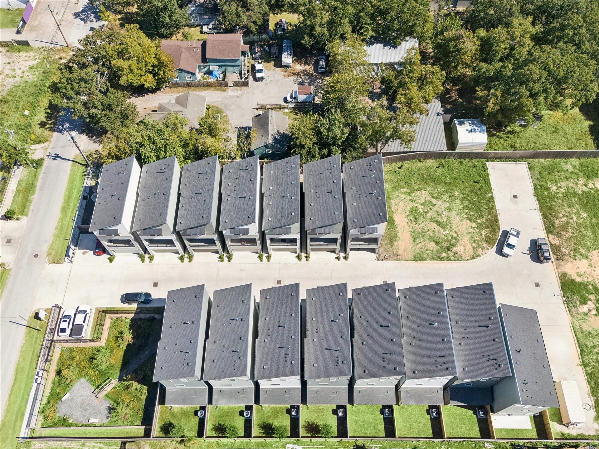 4711 Moving Meadows, Houston, TX 77018 4711 Moving Meadows, Houston, TX 77018