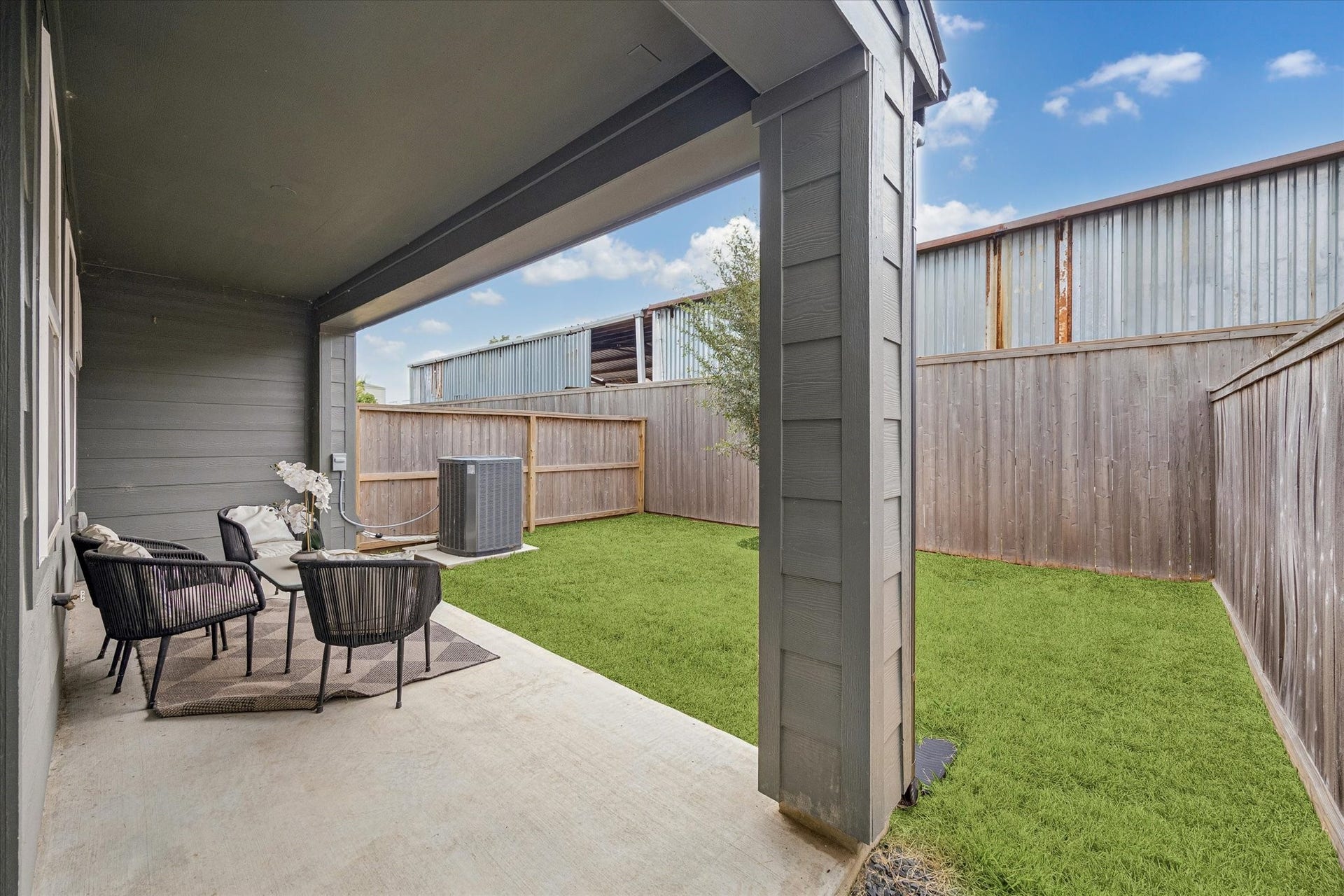 4711 Moving Meadows, Houston, TX 77018 4711 Moving Meadows, Houston, TX 77018