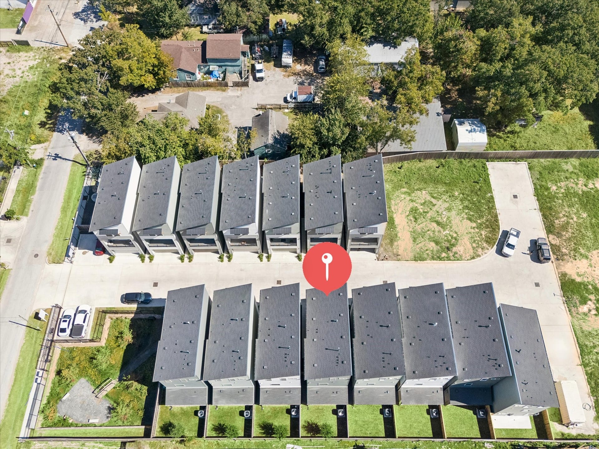 4711 Moving Meadows, Houston, TX 77018 4711 Moving Meadows, Houston, TX 77018