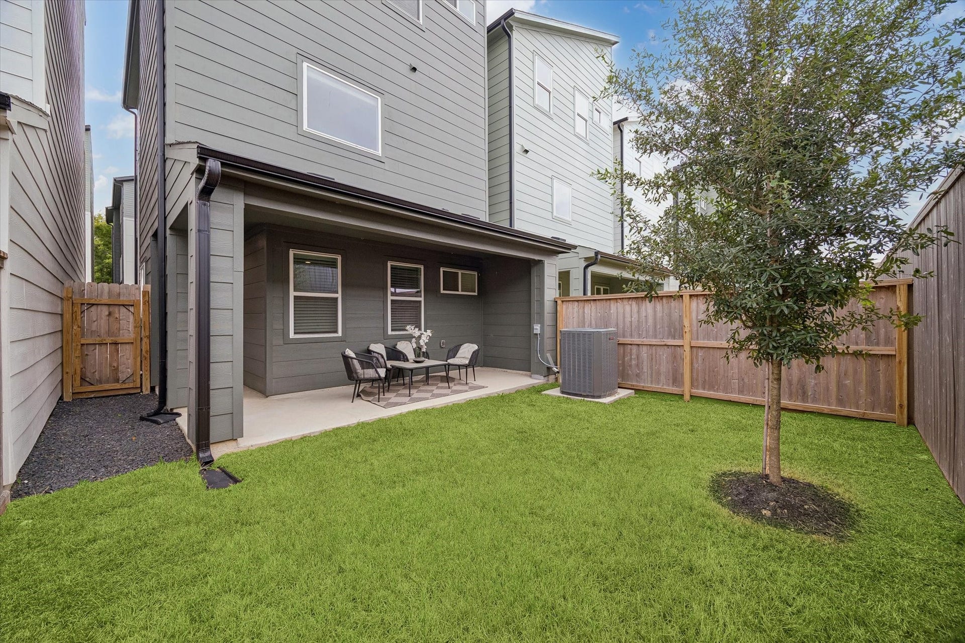 4711 Moving Meadows, Houston, TX 77018 4711 Moving Meadows, Houston, TX 77018