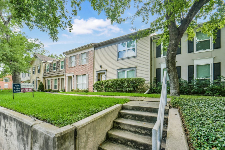 Property photo for 9662 Westview Drive, #5, Houston, TX