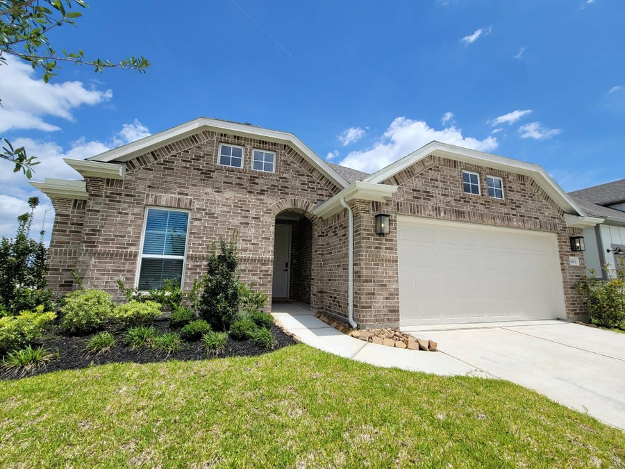 Property photo for 16603 Villa Del Luna Lane, Friendswood, TX