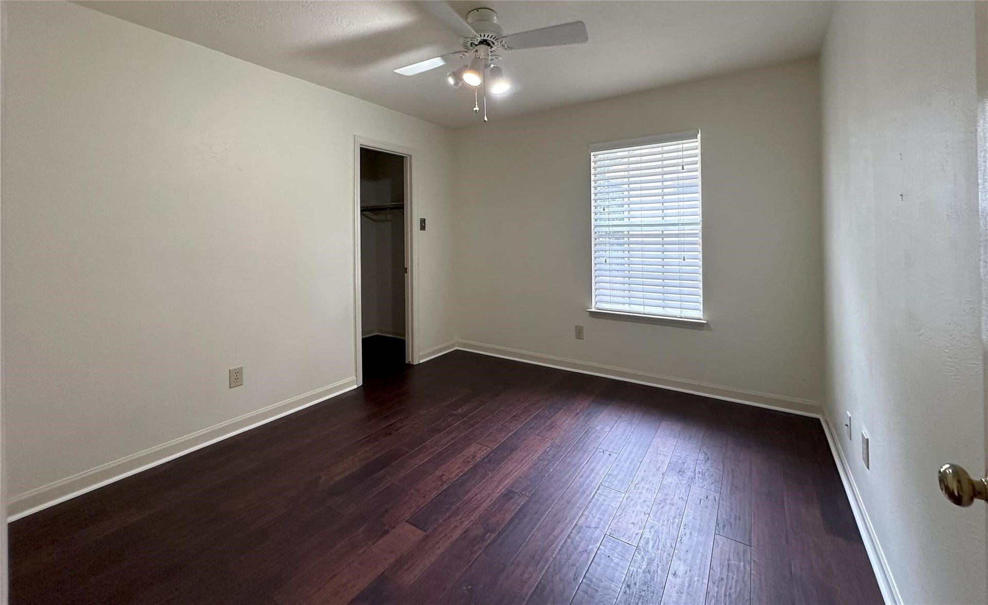 50 Indian Summer Place, The Woodlands, TX 77381 50 Indian Summer Place, The Woodlands, TX 77381