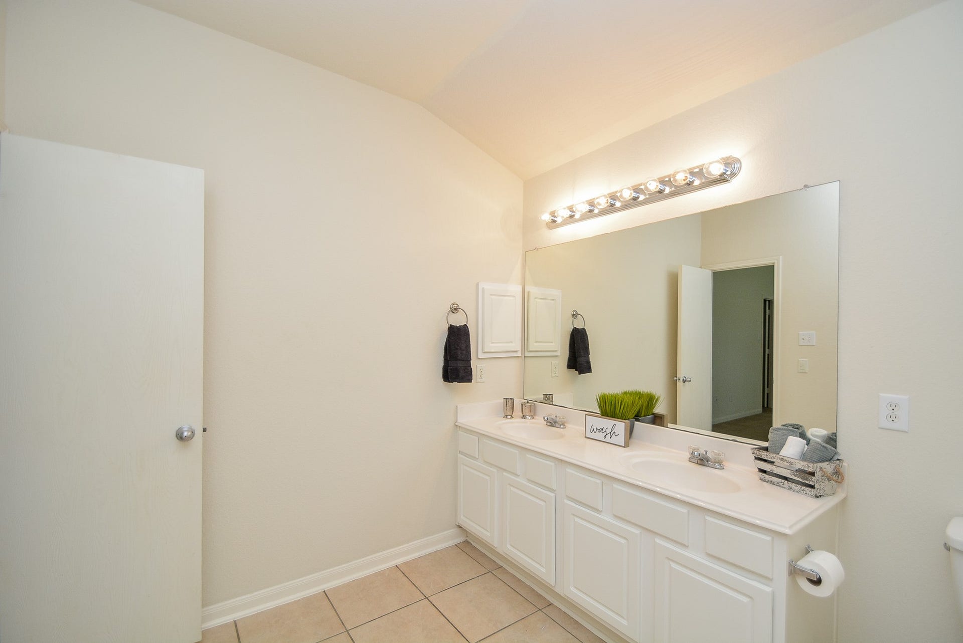 15318 Marlowe Grove Drive, Sugar Land, TX 77498 15318 Marlowe Grove Drive, Sugar Land, TX 77498