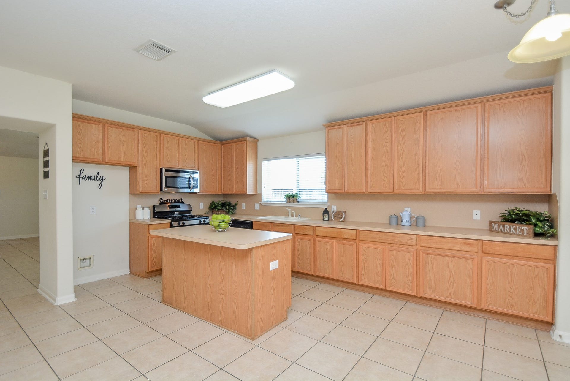15318 Marlowe Grove Drive, Sugar Land, TX 77498 15318 Marlowe Grove Drive, Sugar Land, TX 77498