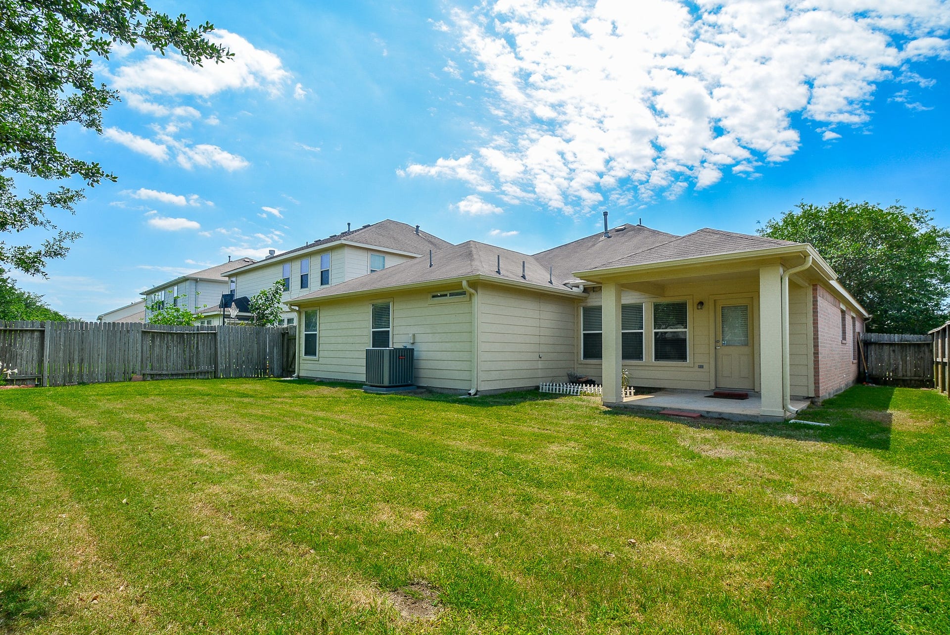 15318 Marlowe Grove Drive, Sugar Land, TX 77498 15318 Marlowe Grove Drive, Sugar Land, TX 77498