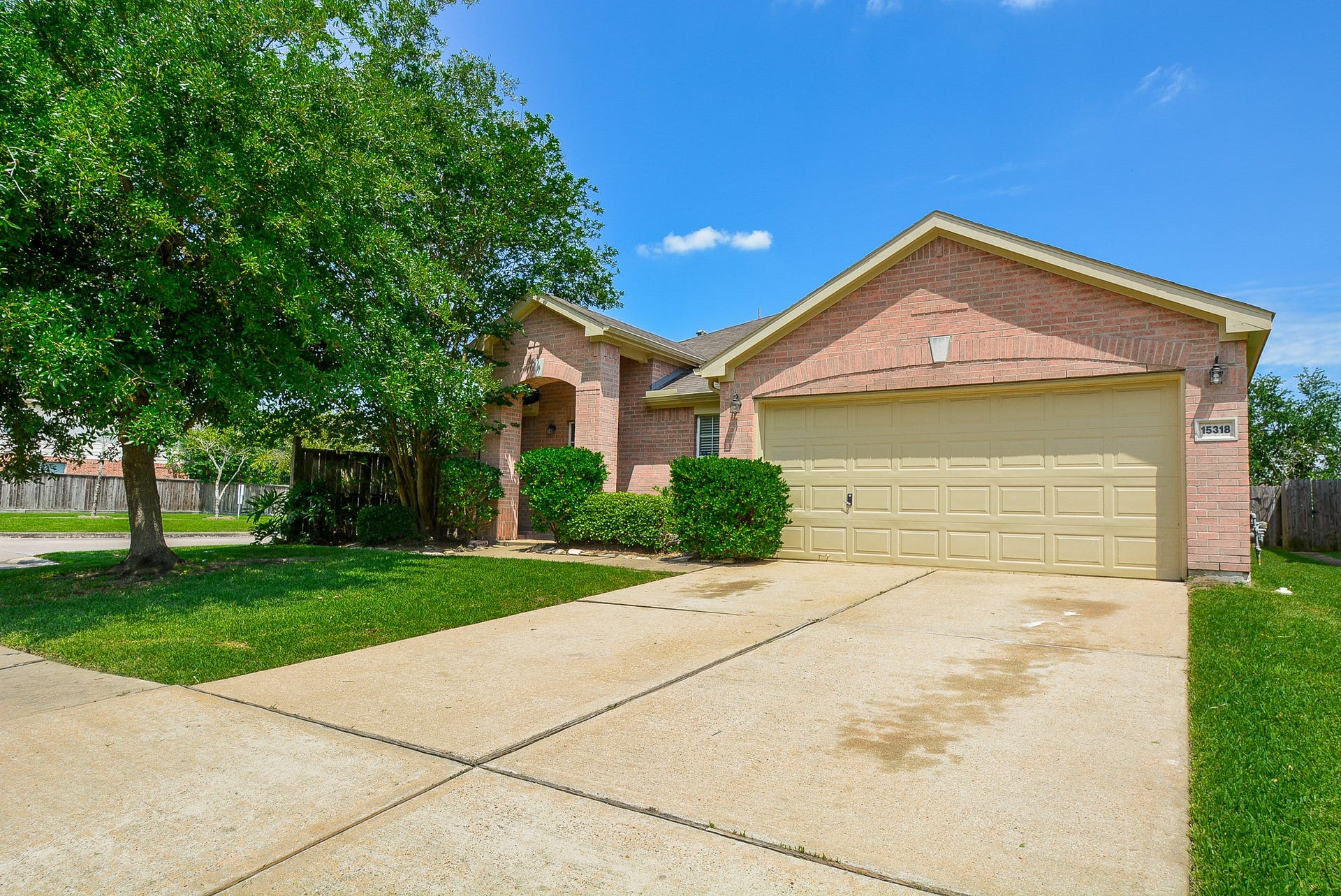 15318 Marlowe Grove Drive, Sugar Land, TX 77498 15318 Marlowe Grove Drive, Sugar Land, TX 77498