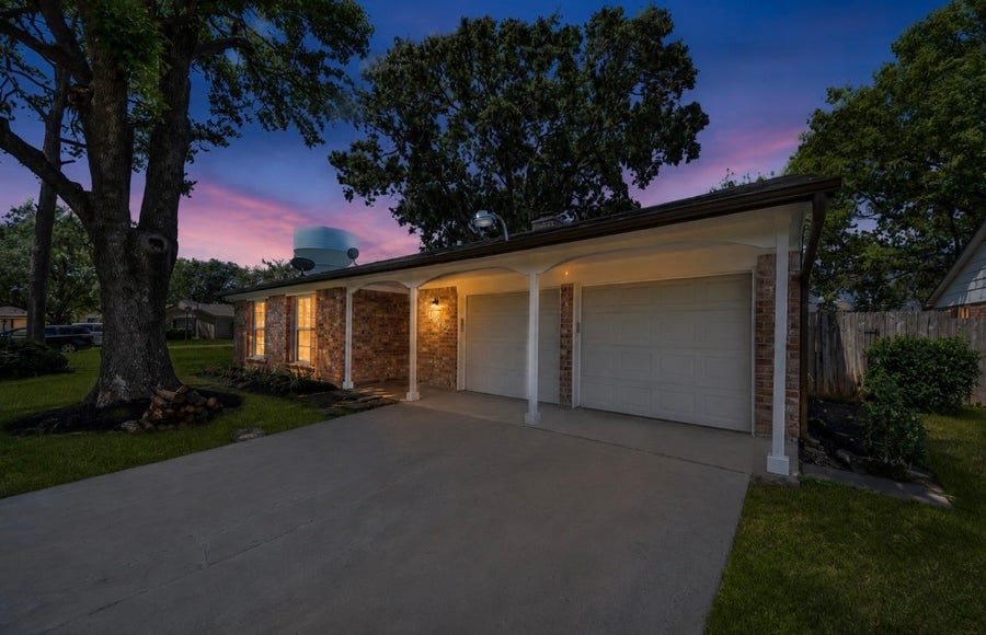 Property photo for 10602 Raydell Drive, Houston, TX