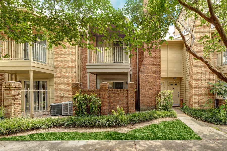 Property photo for 11201 Lynbrook Drive, #3702, Houston, TX