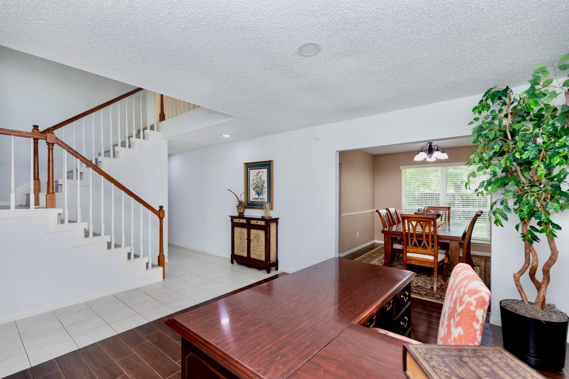 3007 Rimrock Drive, Missouri City, TX 77459 ANOTHER VIEW OF THE FORMAL OFFICE AS IT OPENS INTO THE FORMAL ENTRYSHOWCASING THIS FLEXIBLE FLOOR PLAN!!!