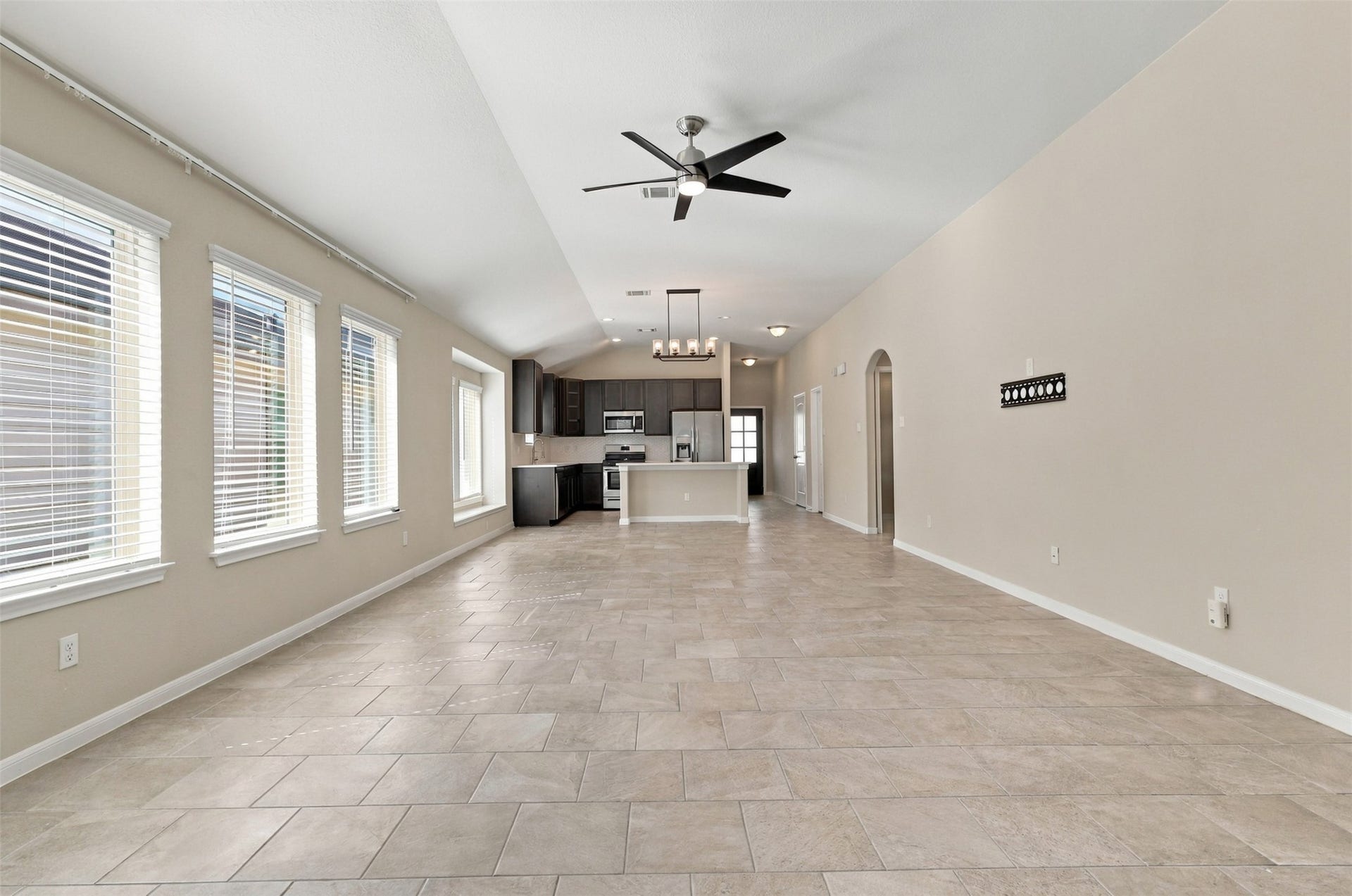 7239 Canoga Drive, Rosharon, TX 77583