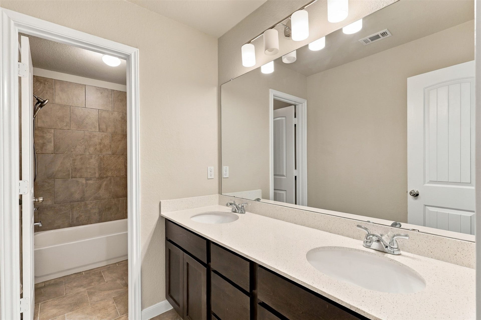 7239 Canoga Drive, Rosharon, TX 77583