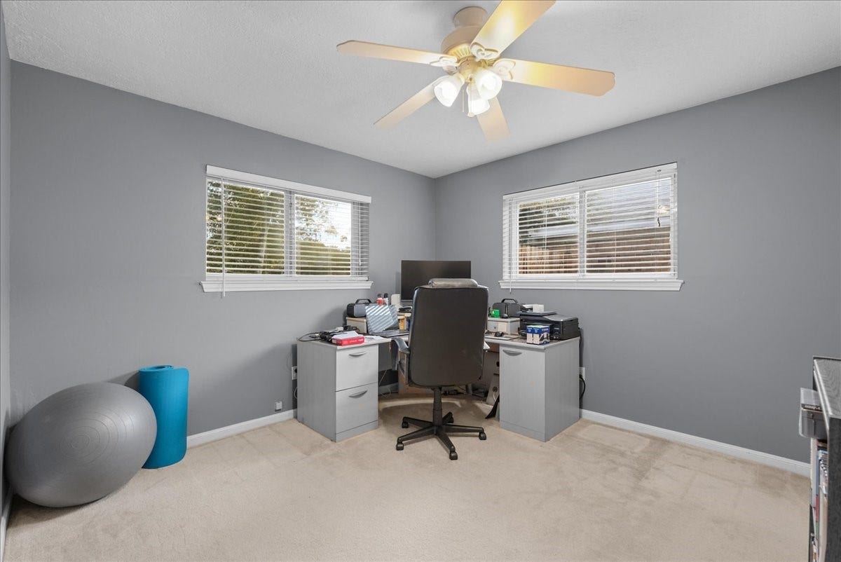 214 Oakwood Street, League City, TX 77573 Secondary bedroom currently used as a home office
