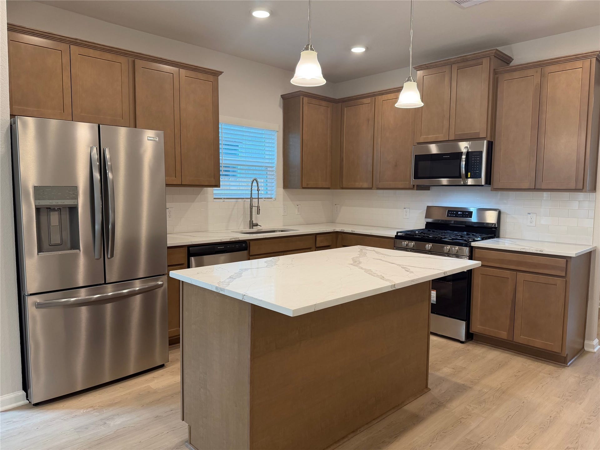 417 Stone Placa Trail, Brookshire, TX 77423 The Mockingbird II- Kitchen