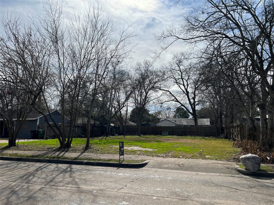 Property photo for 5905 Beechnut Street, Houston, TX