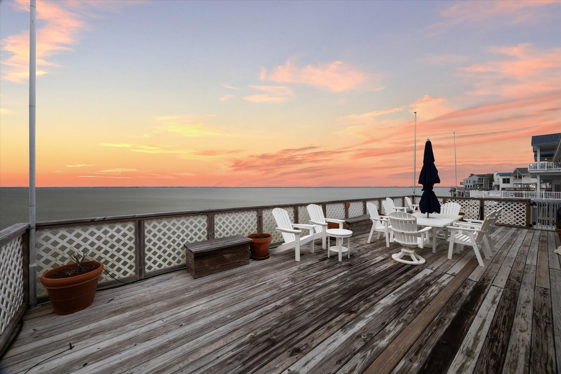 251 Isles End Road, Tiki Island, TX 77554 251 Isles End Road, Tiki Island, TX 77554