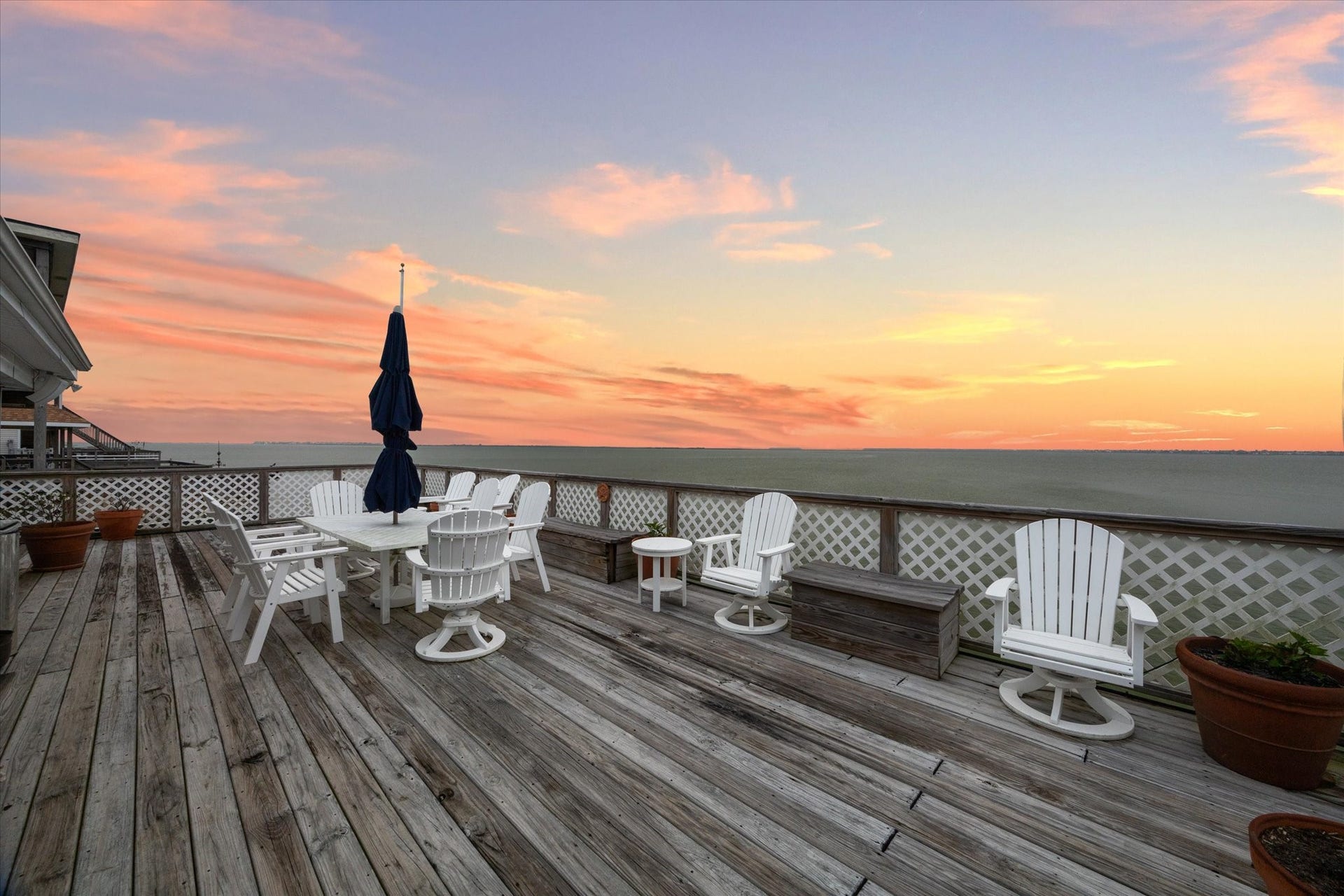 251 Isles End Road, Tiki Island, TX 77554 251 Isles End Road, Tiki Island, TX 77554
