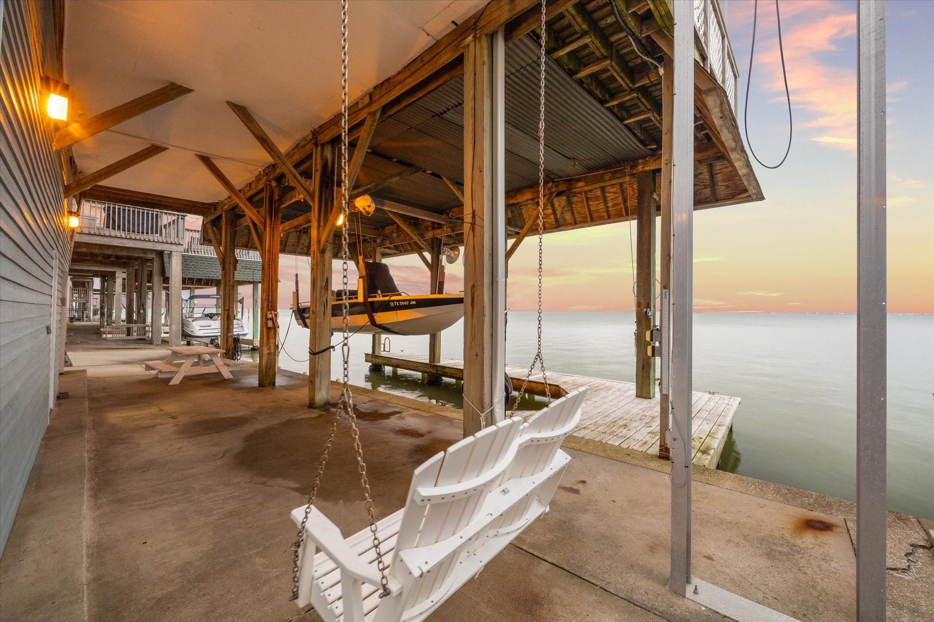251 Isles End Road, Tiki Island, TX 77554 251 Isles End Road, Tiki Island, TX 77554