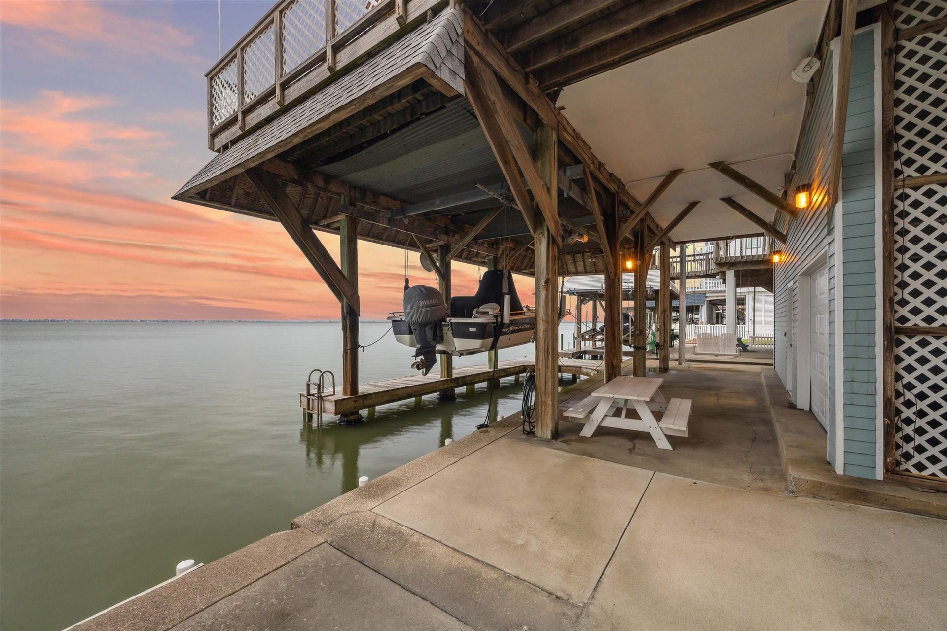 251 Isles End Road, Tiki Island, TX 77554 251 Isles End Road, Tiki Island, TX 77554