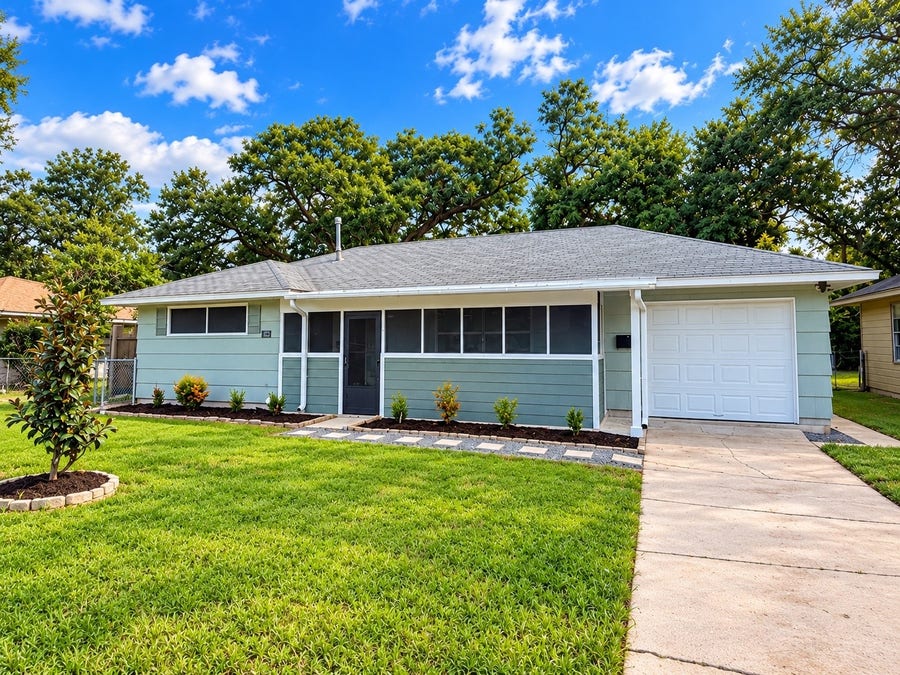 Property photo for 233 Caladium Street, Lake Jackson, TX