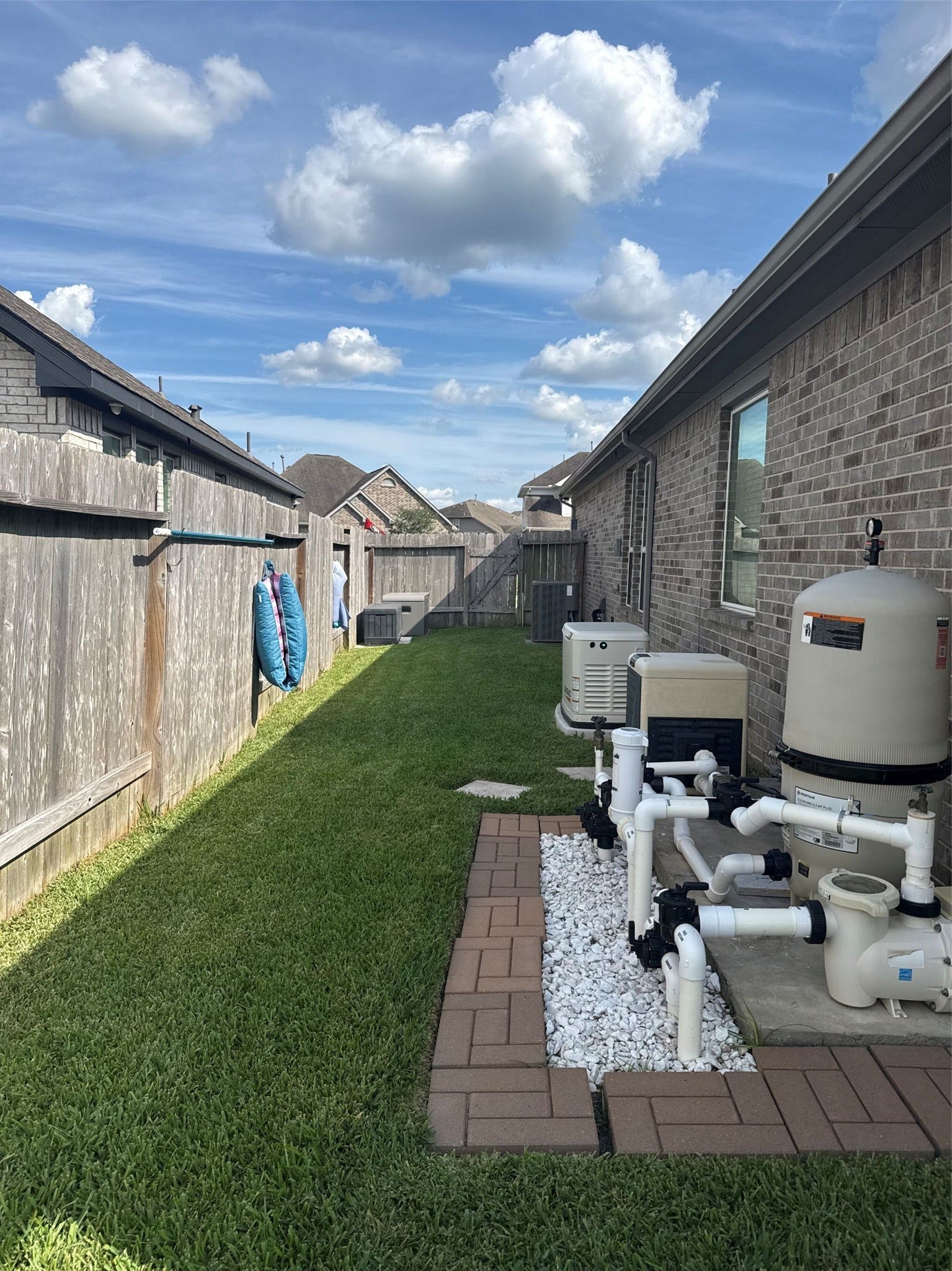 311 Shiraz Drive, Alvin, TX 77511 311 Shiraz Drive, Alvin, TX 77511