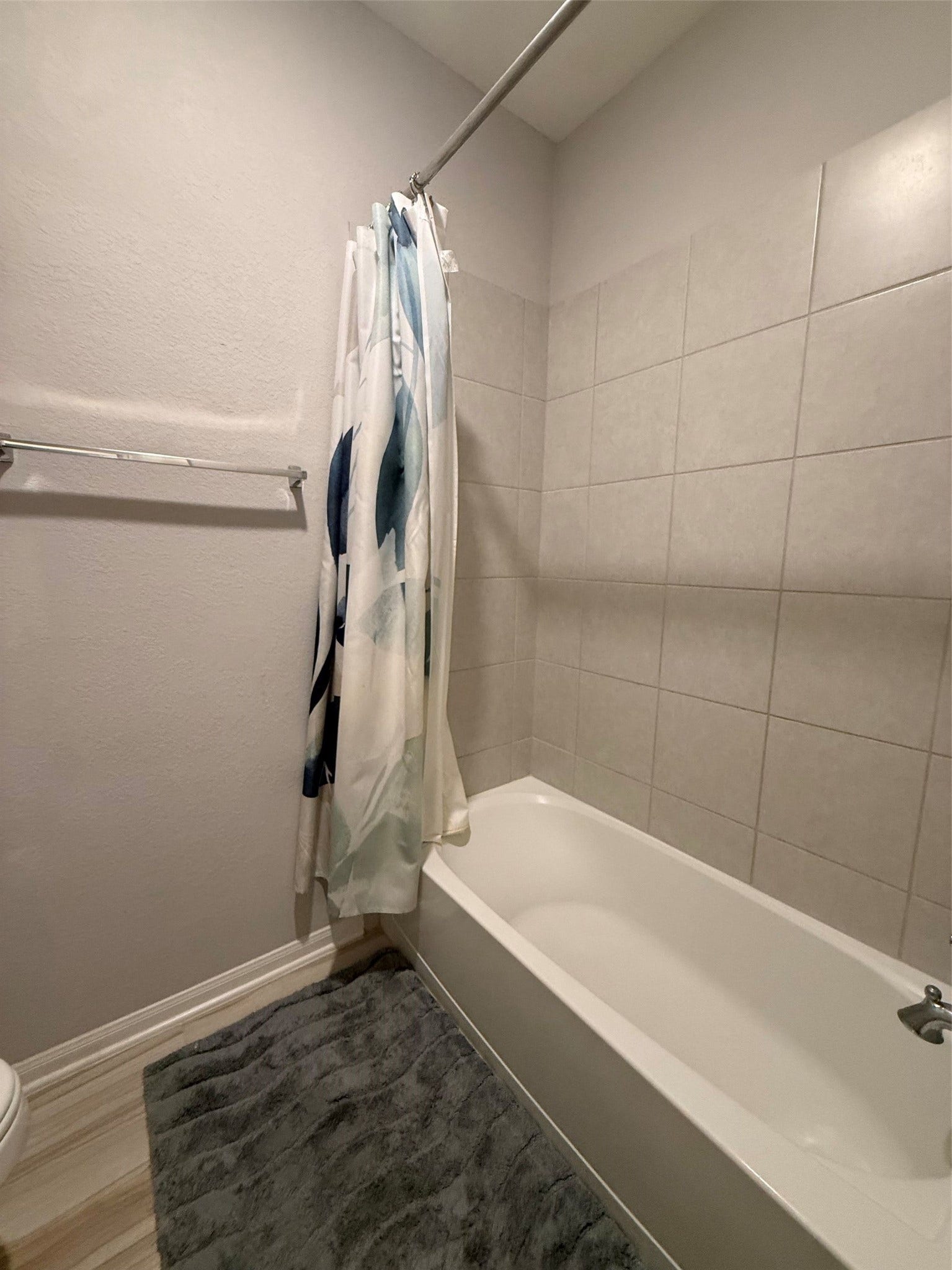 311 Shiraz Drive, Alvin, TX 77511 311 Shiraz Drive, Alvin, TX 77511