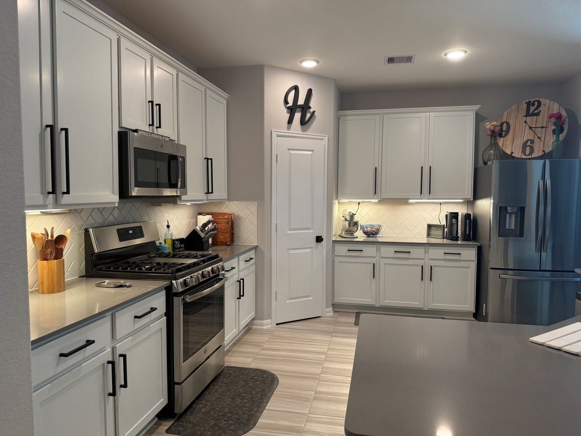 311 Shiraz Drive, Alvin, TX 77511 311 Shiraz Drive, Alvin, TX 77511
