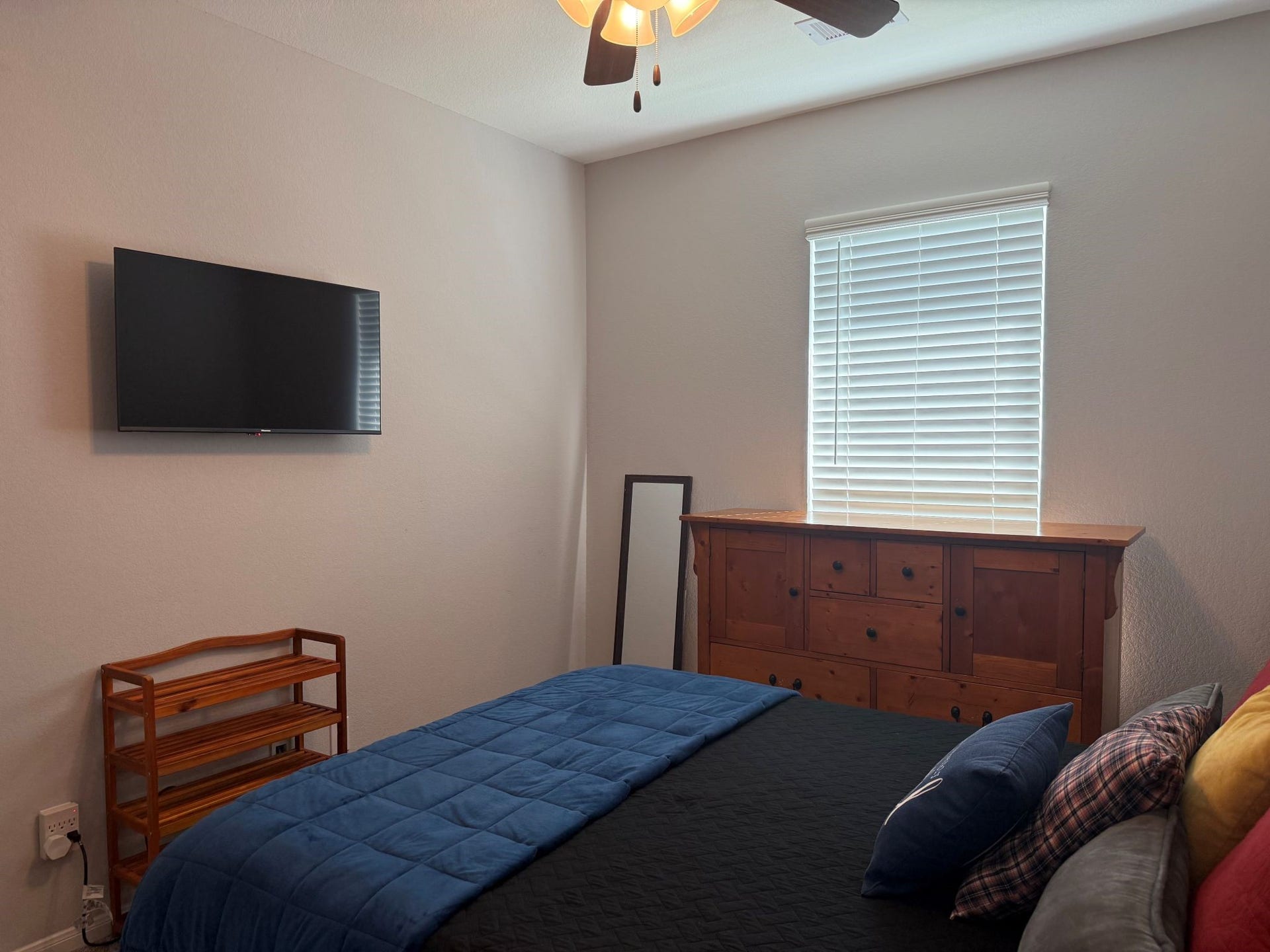 311 Shiraz Drive, Alvin, TX 77511 311 Shiraz Drive, Alvin, TX 77511