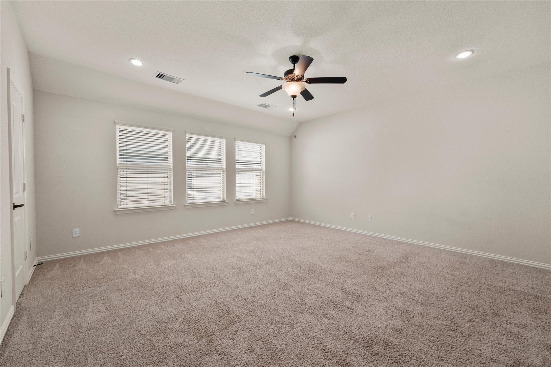 17903 Fernwood Bend Drive, Tomball, TX 77377 There are so many options here. Have a teen, boomerang kiddo, in-laws living with you? This second Primary Bedroom can be a lot of things. More interested in a media or game room? There's plenty of room for theater seating, princess tents, books, dinosaurs, and Legos!