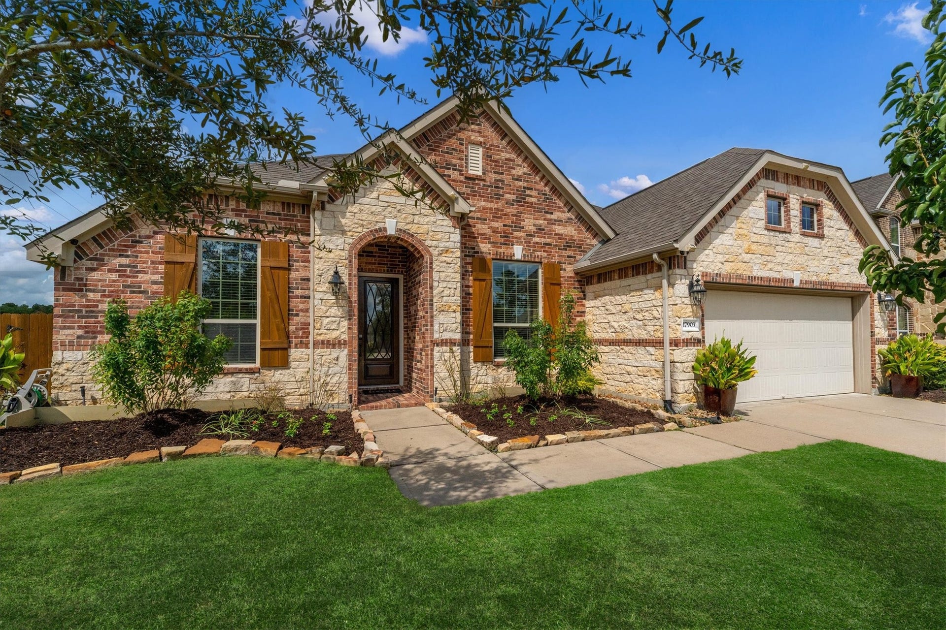 17903 Fernwood Bend Drive, Tomball, TX 77377 17903 Fernwood Bend Drive, Tomball, TX 77377