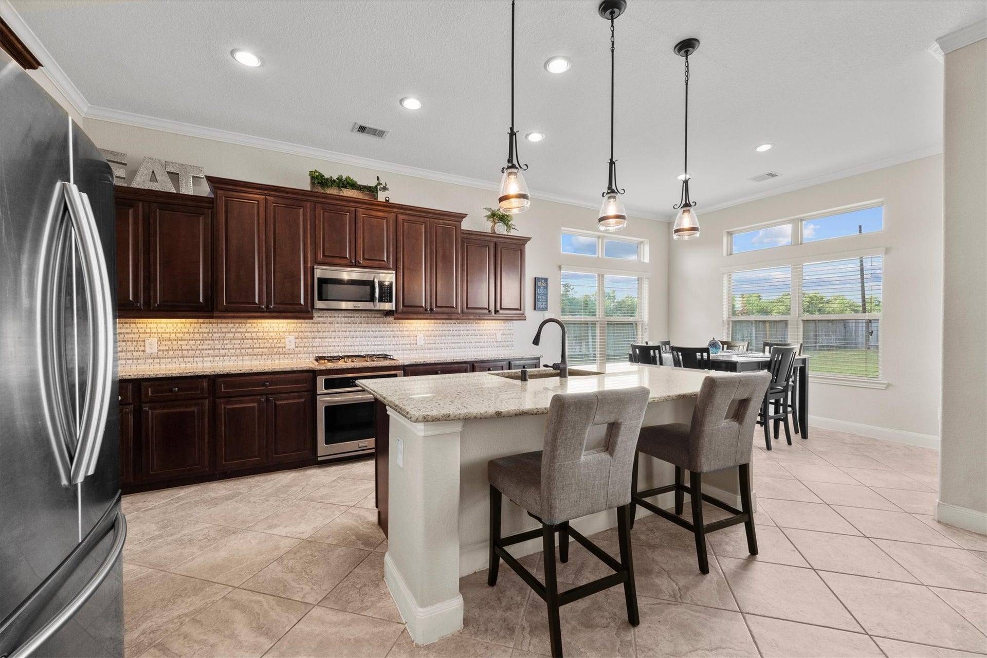 17903 Fernwood Bend Drive, Tomball, TX 77377 17903 Fernwood Bend Drive, Tomball, TX 77377